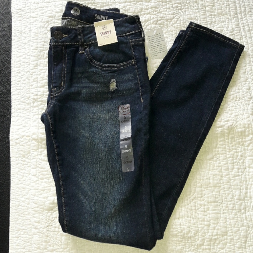Juniors Jeans